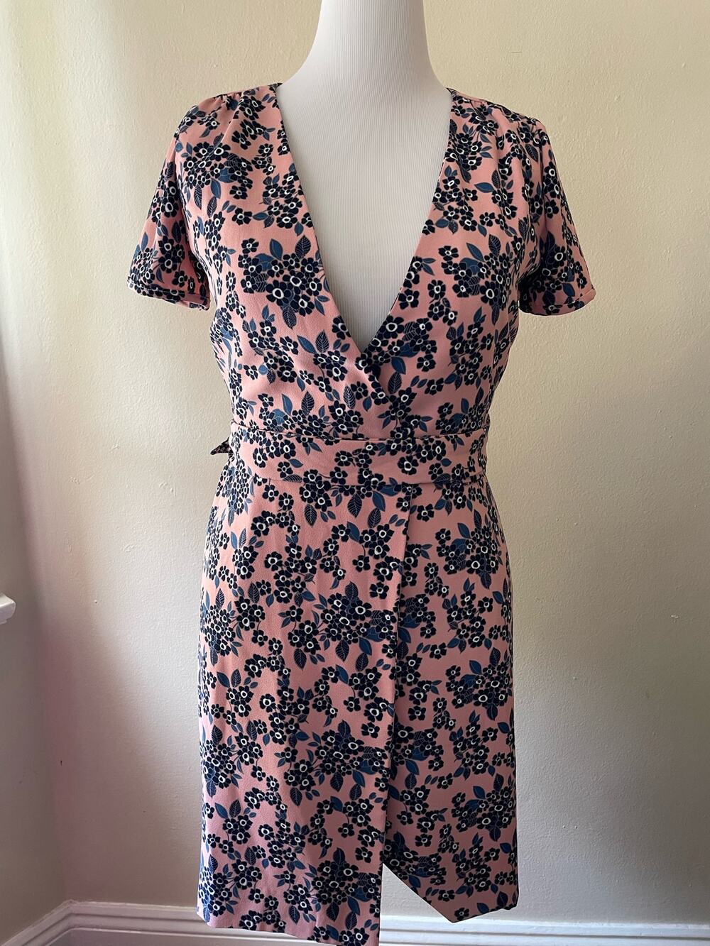 J. Crew Size 2 Pink & Blue Floral Short Sleeve Wrap Dress